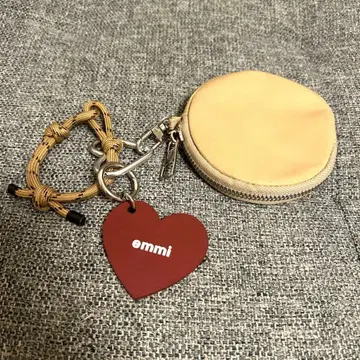 emmi 하트형 키링 베이지