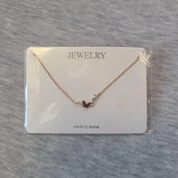 페이크 로즈 골드 나비 모티브 목걸이