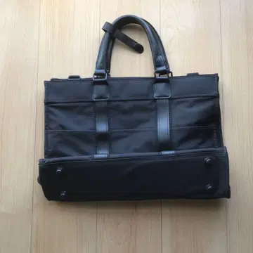 MANHATTAN EXP. 비즈니스 백