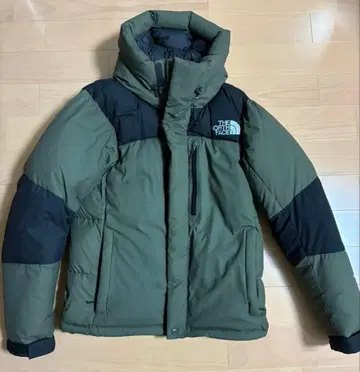The North Face 다운 자켓 올리브 그린/블랙