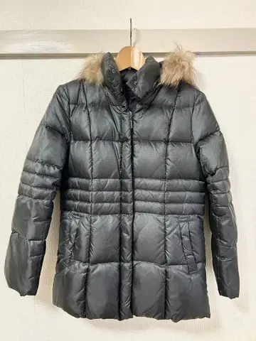 후드 부착 블랙 다운 자켓