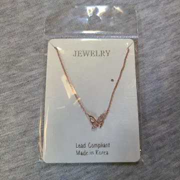 페이크 로즈 골드 나비 목걸이