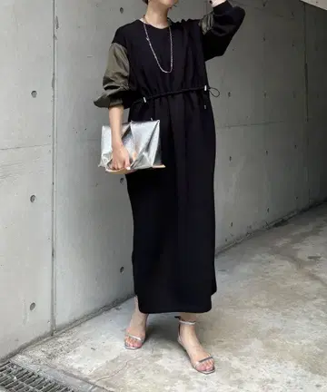 새상품급 DOUDOU 두두 허리 드로스트 원피스 카키 블랙