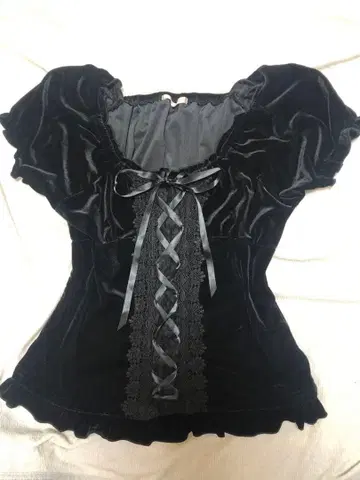 axes femme 벨벳 블랙 셔츠