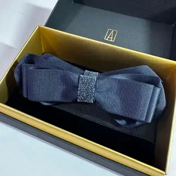 컴플렉스 비즈 바나나 클립 네이비