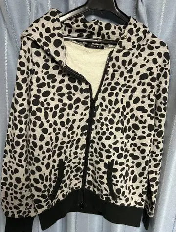 스팟 패턴 후드티