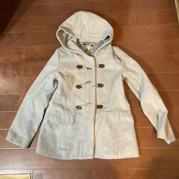 후드 부착 그레이 더플 코트