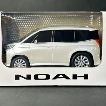 도요타 노아 풀백카 화이트 펄