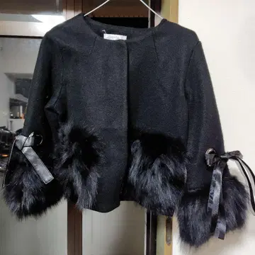 노카라 자켓 퍼 포함 블랙