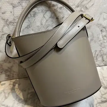 [ Pelletteria Veneta ] 새상품급 버킷백 핸드백