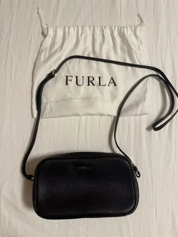 FURLA 블랙 가죽 숄더백