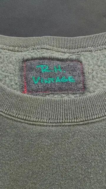 R.H. 빈티지 론 헤르만 맨투맨 카키