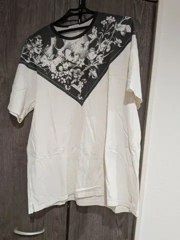 라드뮤지션 스컬 플라워 반다나 T셔츠