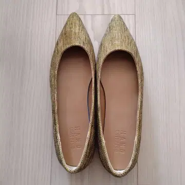 골드 스틸레토 펌프스