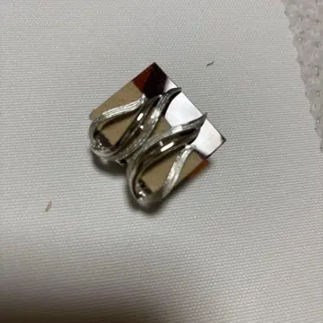 실버 물결 디자인 귀찌 중형