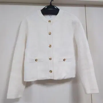화이트 가디건 버튼 포함