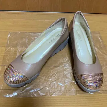 컨디션 최상 힐즈아베뉴 웨이브 밑창 펌프스 라메 힐 22.5cm