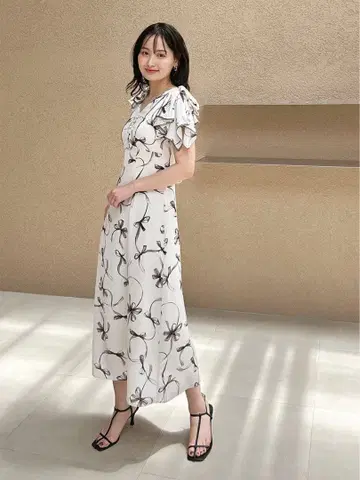 새상품 SNIDEL 스나이델 Sustainable 리본 프린트 원피스