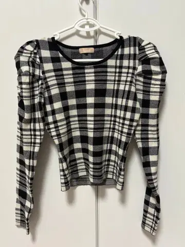 RESEXXY 초커 디자인 니트탑