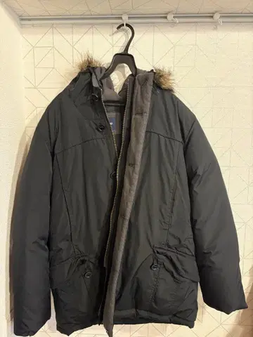 Gap 블랙 다운 자켓 XL