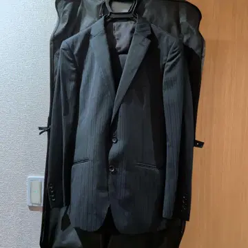 VISARUNO 다크 그레이 스트라이프 비즈니스 정장