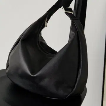 russet 소프트 가죽 라운드 빅 숄더백