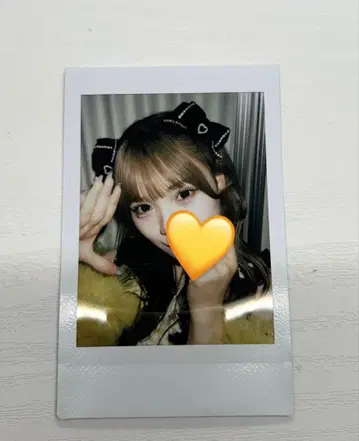 후루사와 리사 폴라로이드 태슬 의상