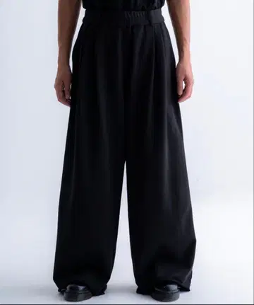 [ 새상품급 ] SINSS 2턱 스웨트 팬츠 XL 사이즈 블랙