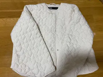 ZARA 화이트 퀼팅 자켓