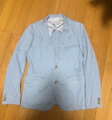 라이트 블루 캐주얼 수트