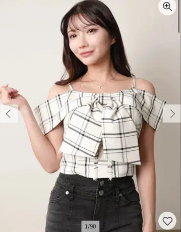 LIP SERVICE 트위드 리본 오프숄더 상의