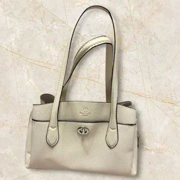 D.KELLY 디케리 아이보리 화이트 핸드백