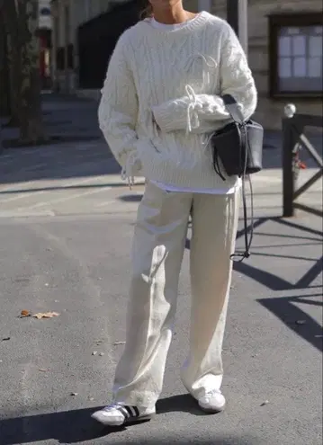 Gypsohila 글로시 팬츠 36