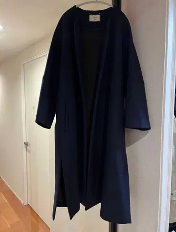 에부르 론 헤르만 본딩 코트 네이비