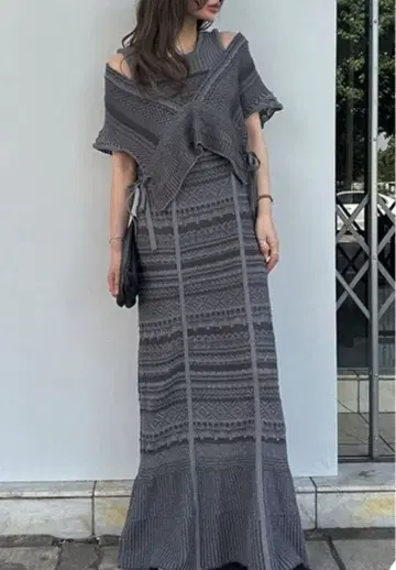 새상품급 위르프리 앳 랜덤 지오메트릭 패턴 니트 뷔스티에