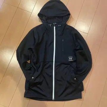 언더아머 후드 부착 저지 블랙 아웃도어 스포츠