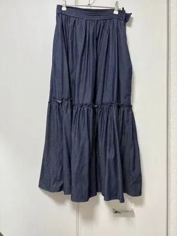 INED 데님 티어드 롱 스커트 다크 블루 데님 7호