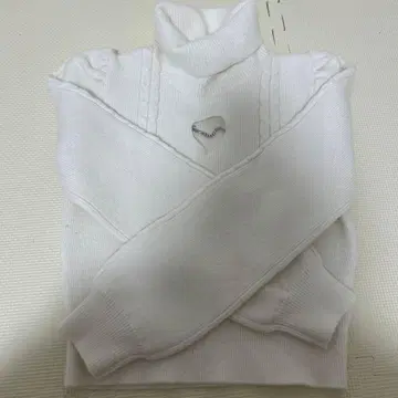 미셸 마카롱 하트컷 니트탑