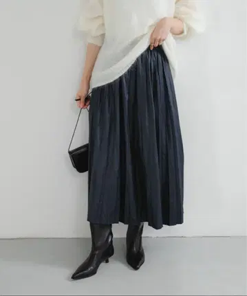 택 포함 네이비 플리츠 롱 스커트