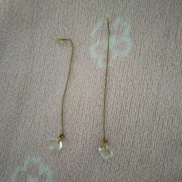 크리스탈 드롭형 귀걸이 골드