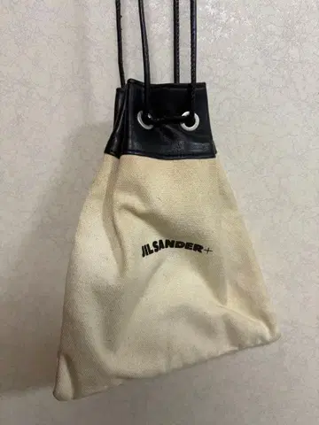 질샌더+ 숄더백 아이보리/블랙