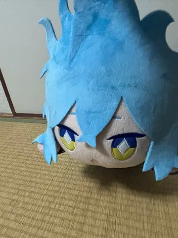 이데아 슈라우드 누워있는 봉제 인형 트위스테