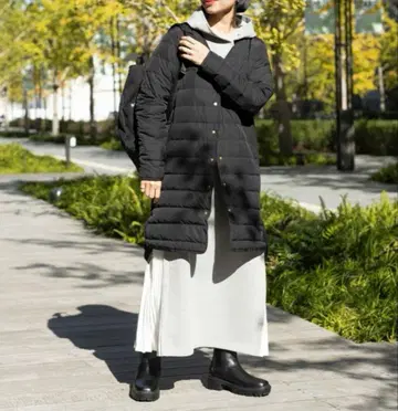 새상품 빔즈 프렌치 롱 다운 자켓 블랙