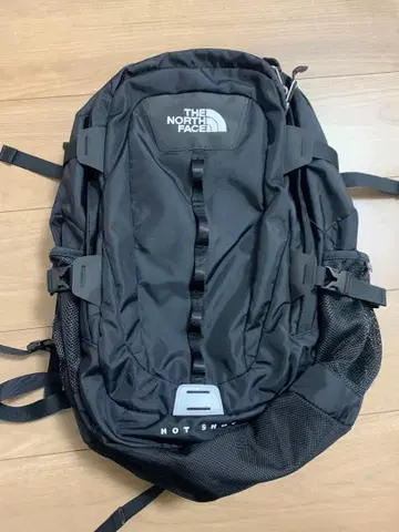 THE NORTH FACE HOT SHOT 블랙 백팩