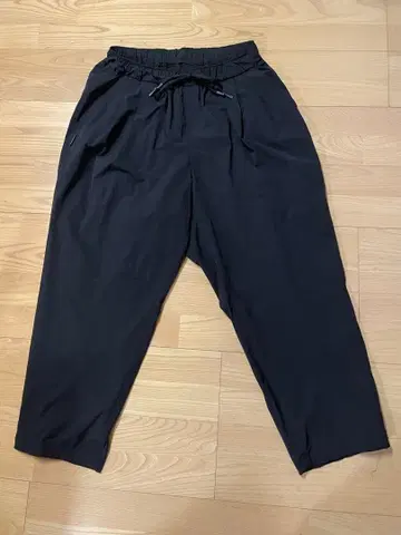 S.F.C 투턱 팬츠 (나일론) L 24FW 새상품급