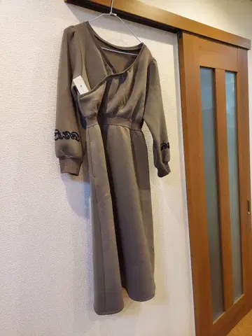 스카라 카슈쿨 원피스 차콜 L 사이즈