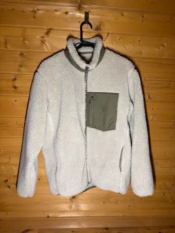 화이트 플리스 자켓