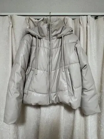 ZARA 인조 가죽 다운