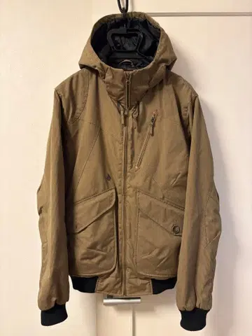 VOLCOM SCOUT V S1 브라운 패딩 자켓 후드 부착