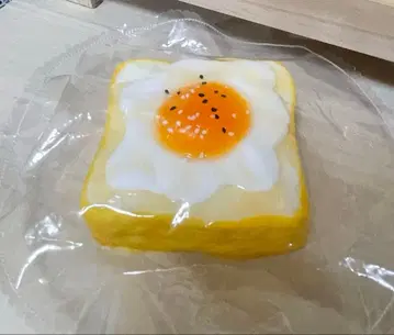 kikisquishy 흐릿흐릿 계란 토스트 L 사이즈